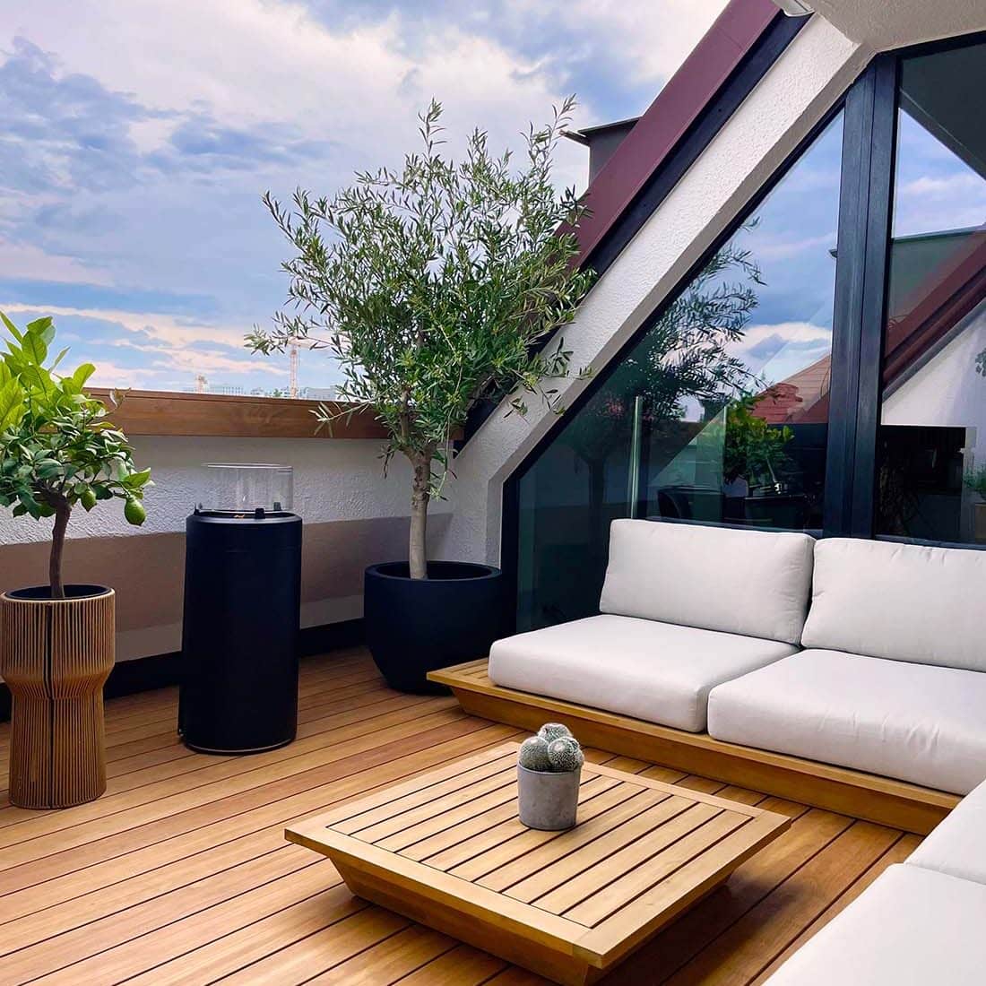 Robuste und langlebige Accoya Teak Terrasse