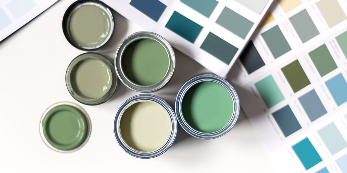 Dachschräge gestalten: Farbpsychologie geschickt nutzen