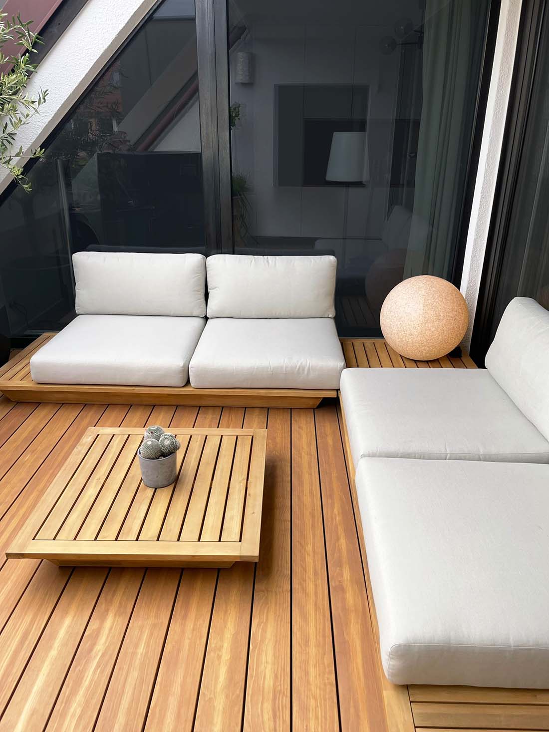 Eine Terrasse aus langlebigen Accoya Material